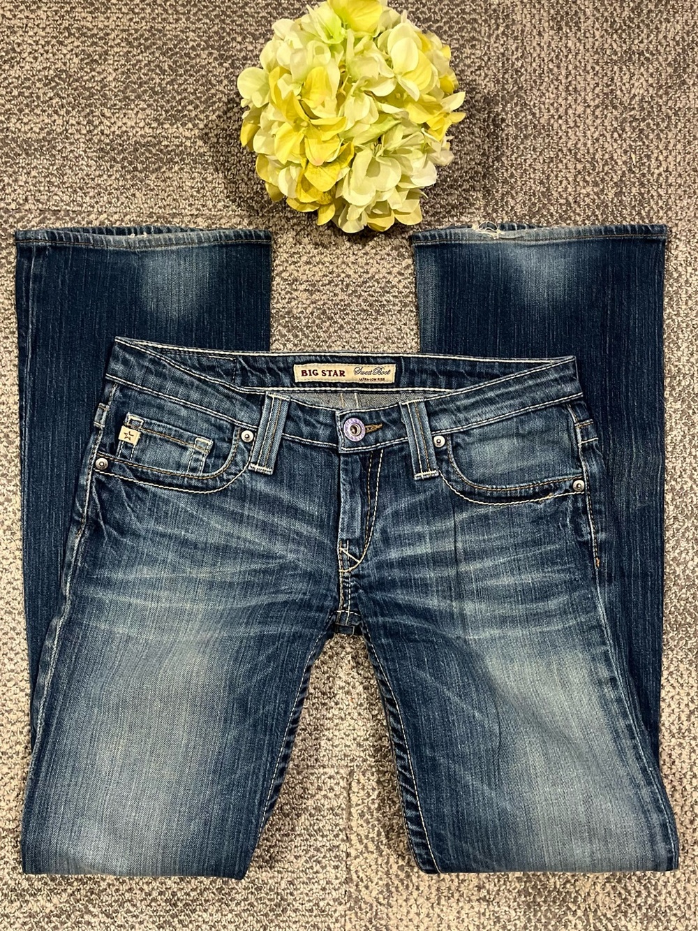 Big Star Low Rise Bootcut Jeans Size 27